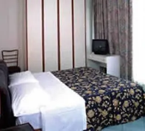 3* Hotel Universo